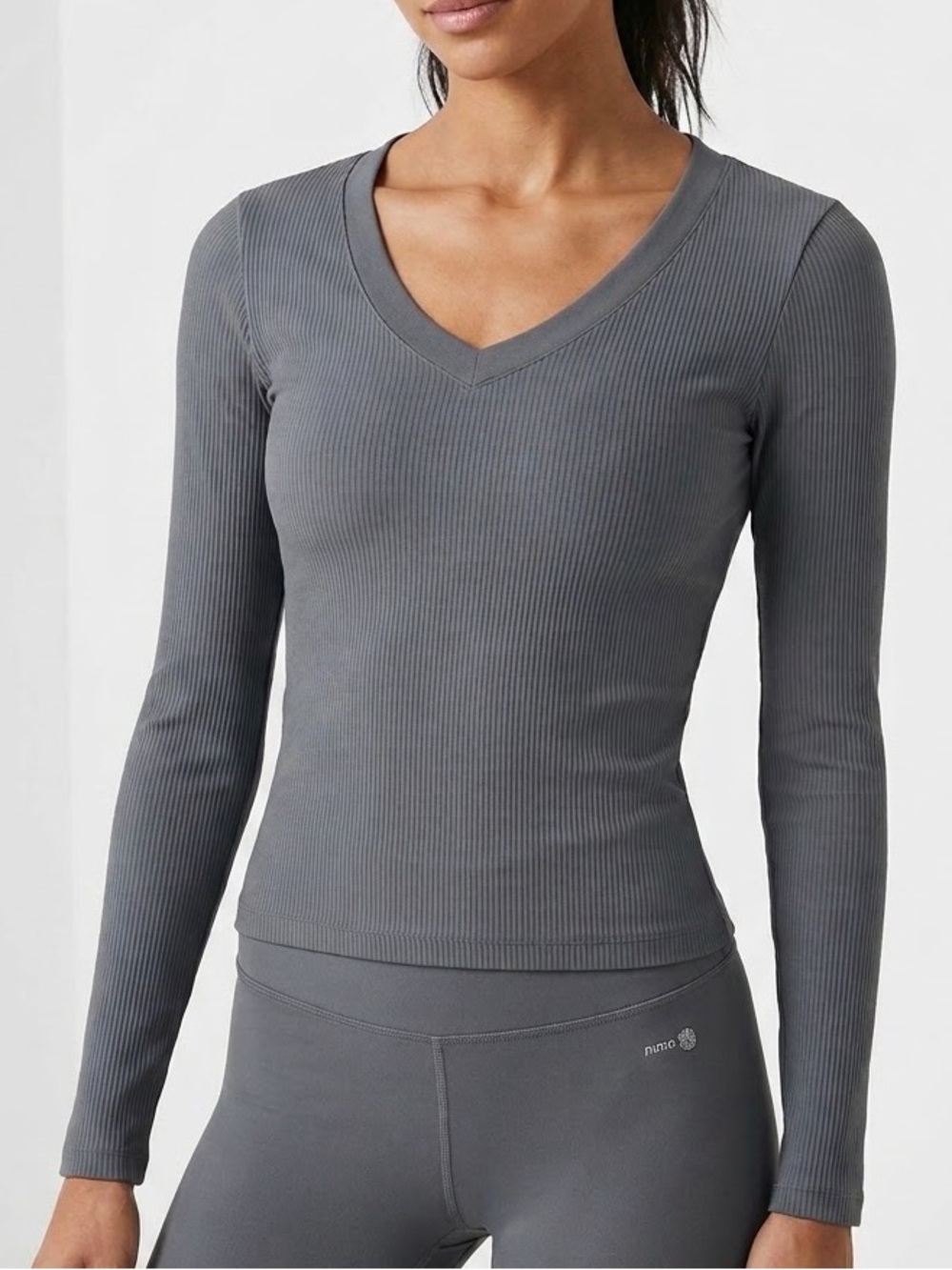 Athleta Ribbed V-Neck Long Sleeve Top XS Gray